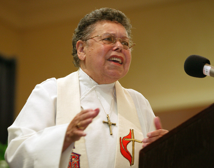 United Methodist Bishop Leontine Turpeau Current Kelly preaches during evening worship at the first reunion of the former Central Jurisdiction of the Methodist Church in College Park, Ga., in 2004. Kelly died at age 92 on June 28, 2012. File photo by Mike DuBose, UM News.